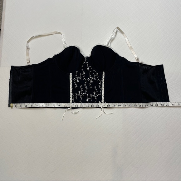 Black‎ Bustier Top with White Embroidery size 36C - Picture 8 of 11